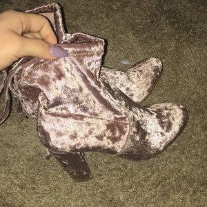 Cute velvet baby pink heeled boot